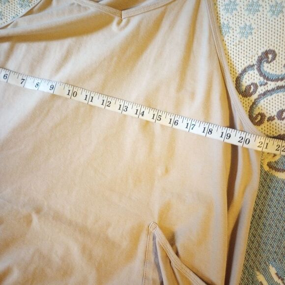 Oversized spaghetti strap romper with large front pockets and adjustable… - Picture 7 of 9